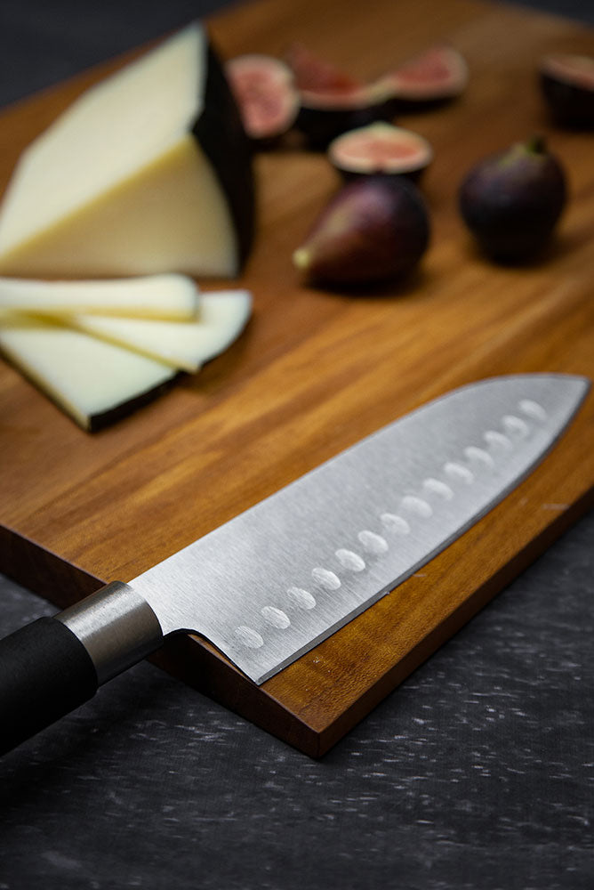 The Sliced Portable Cutting Board Set Has a Built-in Knife Holder